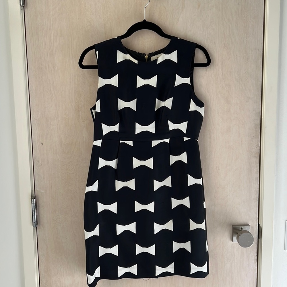 Kate Spade Dress with bow pattern size 6